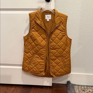 Old Navy Quilted Vest in Mustard Yellow